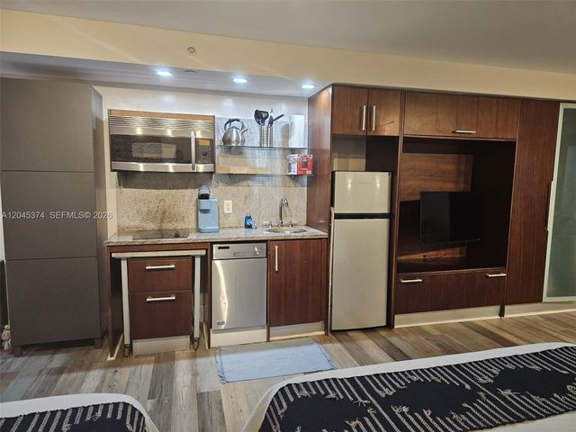 1024 Ocean Dr A305, Miami Beach, FL 33139