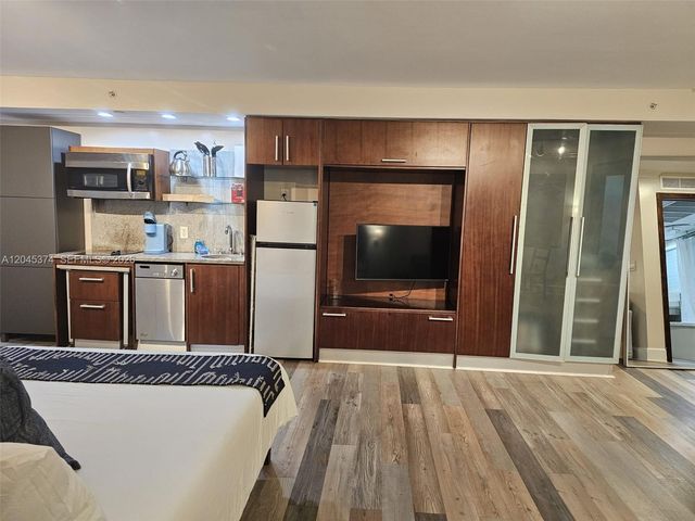 1024 Ocean Dr A305, Miami Beach, FL 33139