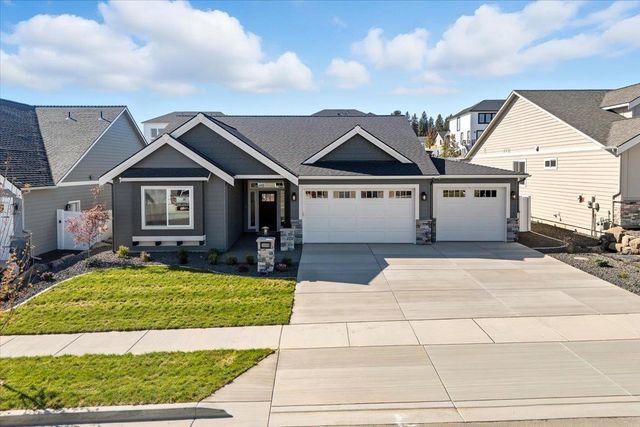 18066 E Wind Rose Ct, Greenacres, WA 99016