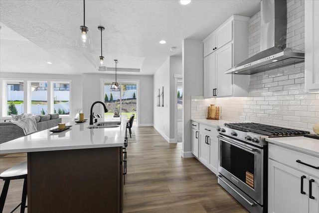 18066 E Wind Rose Ct, Greenacres, WA 99016