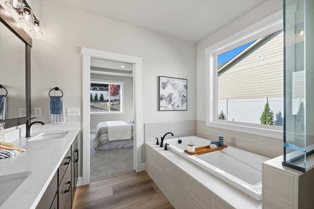 18066 E Wind Rose Ct, Greenacres, WA 99016