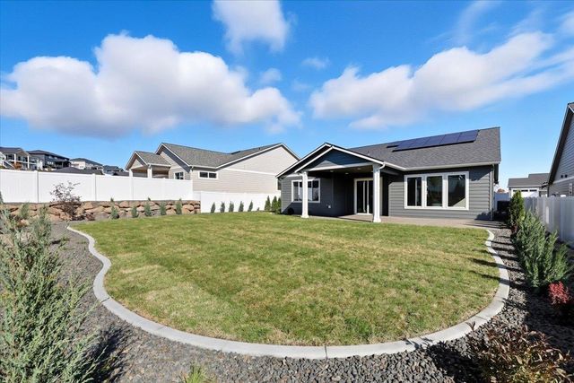 18066 E Wind Rose Ct, Greenacres, WA 99016