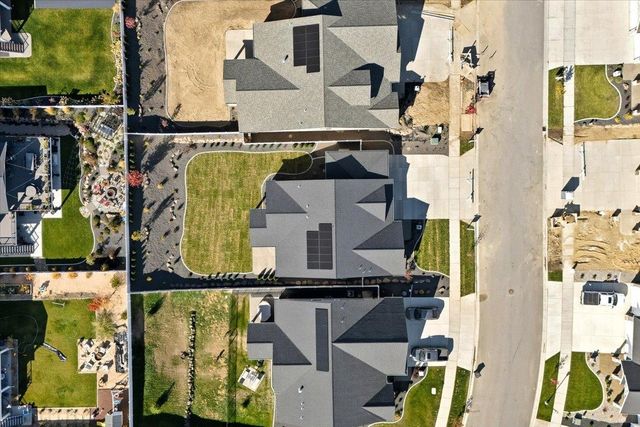 18066 E Wind Rose Ct, Greenacres, WA 99016