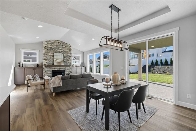 18066 E Wind Rose Ct, Greenacres, WA 99016