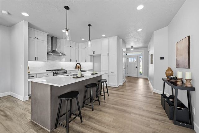 18066 E Wind Rose Ct, Greenacres, WA 99016