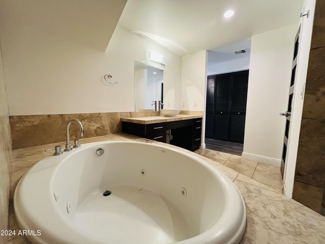 215 E Mckinley Street 402, Phoenix, AZ 85004