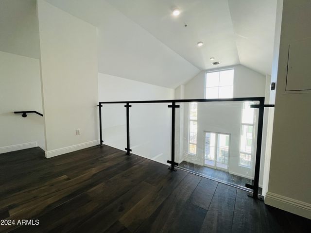 215 E Mckinley Street 402, Phoenix, AZ 85004