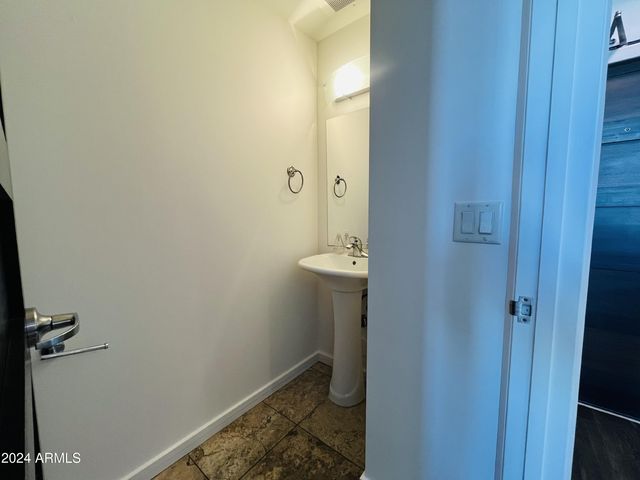 215 E Mckinley Street 402, Phoenix, AZ 85004