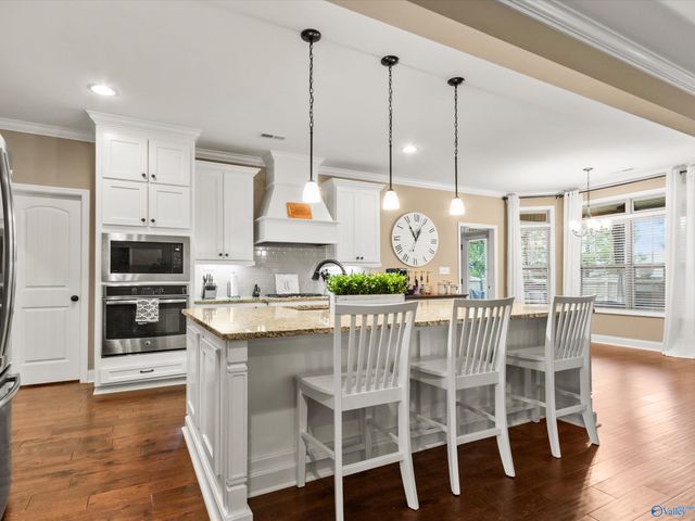 7511 Hadleigh Crest, Owens Cross Roads, AL 35763