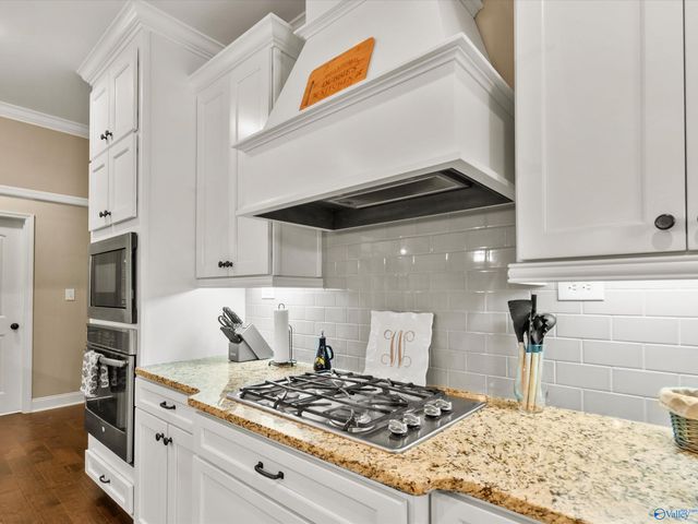 7511 Hadleigh Crest, Owens Cross Roads, AL 35763