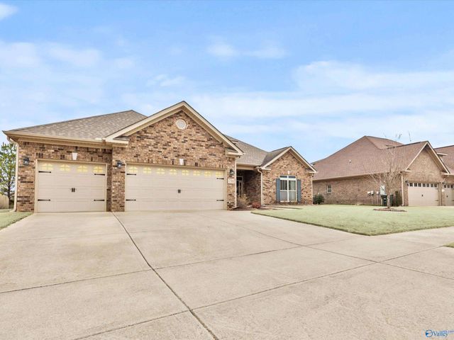 7511 Hadleigh Crest, Owens Cross Roads, AL 35763