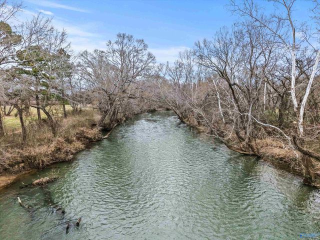 7511 Hadleigh Crest, Owens Cross Roads, AL 35763