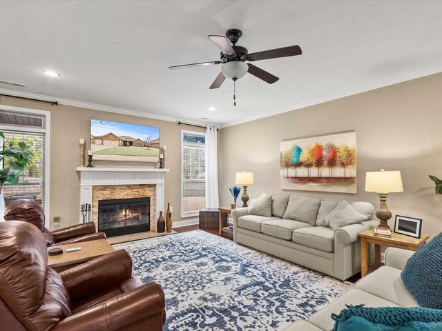 7511 Hadleigh Crest, Owens Cross Roads, AL 35763