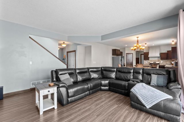 8316 W 132nd Lane, Savage, MN 55378