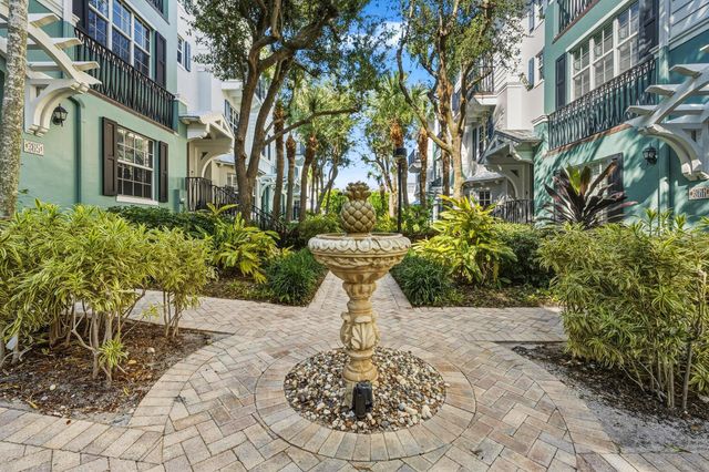 362 E Mallory Circle, Delray Beach, FL 33483