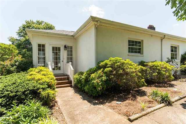 2025 W Main Street, Yadkinville, NC 27055