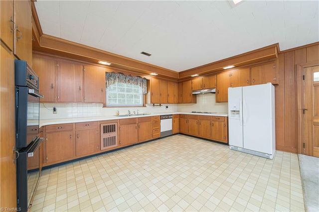 2025 W Main Street, Yadkinville, NC 27055