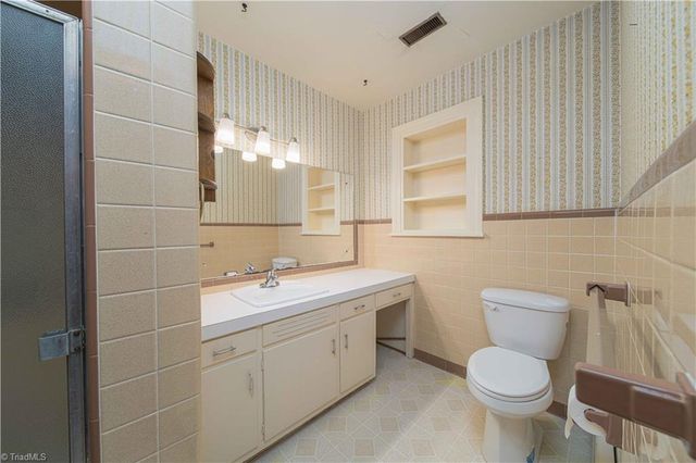 2025 W Main Street, Yadkinville, NC 27055