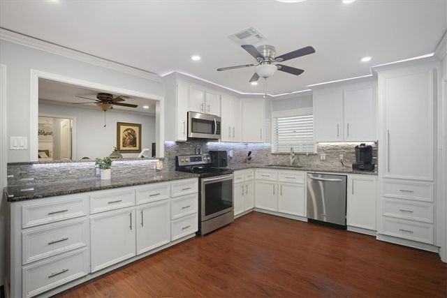 4218 Beard Dr, Corpus Christi, TX 78413