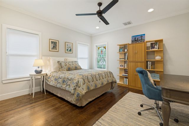 5946 Mercedes Avenue, Dallas, TX 75206