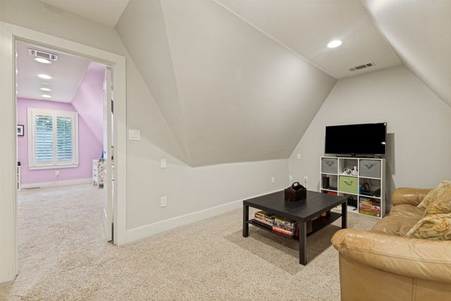 5946 Mercedes Avenue, Dallas, TX 75206