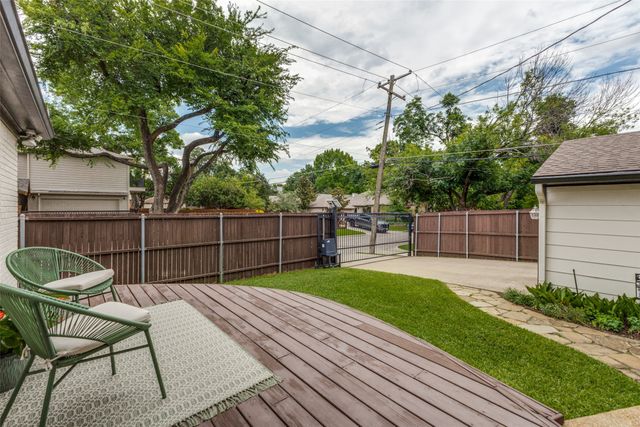 5946 Mercedes Avenue, Dallas, TX 75206