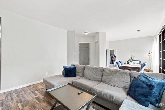 9208 Via Lugano, Bakersfield, CA 93312