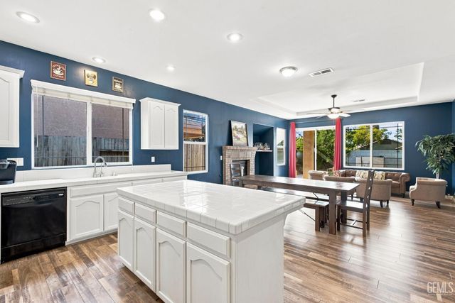 9208 Via Lugano, Bakersfield, CA 93312