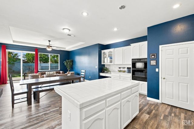 9208 Via Lugano, Bakersfield, CA 93312
