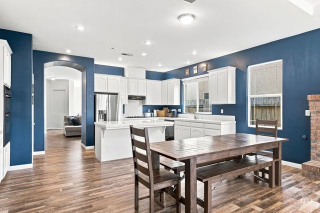 9208 Via Lugano, Bakersfield, CA 93312