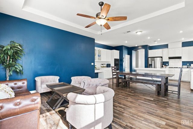 9208 Via Lugano, Bakersfield, CA 93312