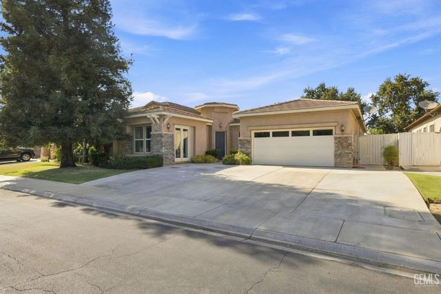 9208 Via Lugano, Bakersfield, CA 93312