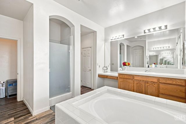 9208 Via Lugano, Bakersfield, CA 93312