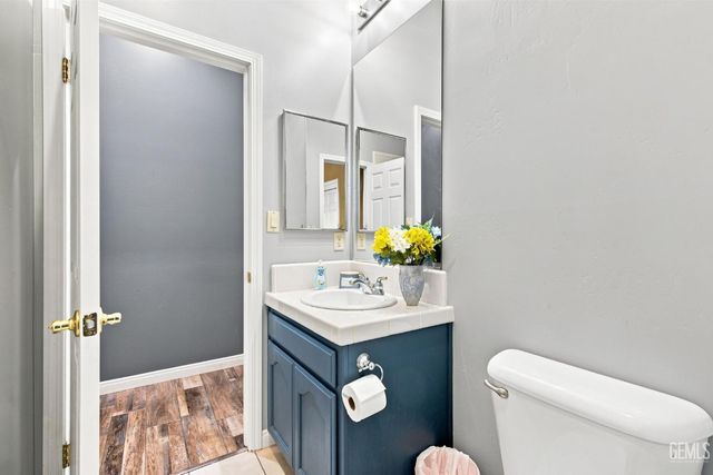 9208 Via Lugano, Bakersfield, CA 93312