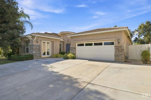 9208 Via Lugano, Bakersfield, CA 93312