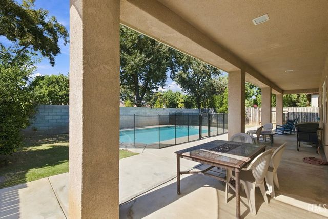 9208 Via Lugano, Bakersfield, CA 93312
