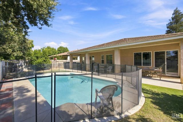 9208 Via Lugano, Bakersfield, CA 93312