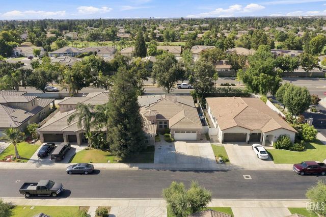 9208 Via Lugano, Bakersfield, CA 93312