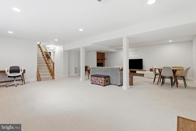 111 LILLIAN LN, Silver Spring, MD 20904