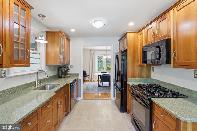 111 LILLIAN LN, Silver Spring, MD 20904
