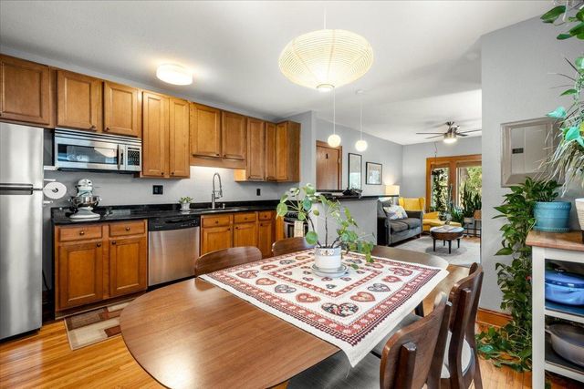 2701 Harriet Avenue 202, Minneapolis, MN 55408