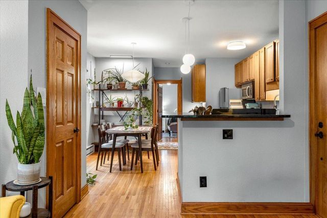 2701 Harriet Avenue 202, Minneapolis, MN 55408