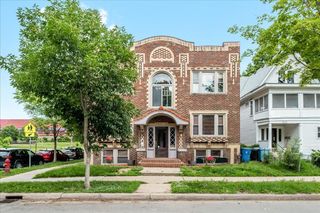 2701 Harriet Avenue 202, Minneapolis, MN 55408