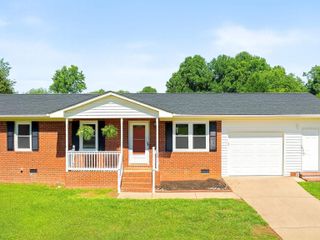 138 Glassy Drive, Inman, SC 29349