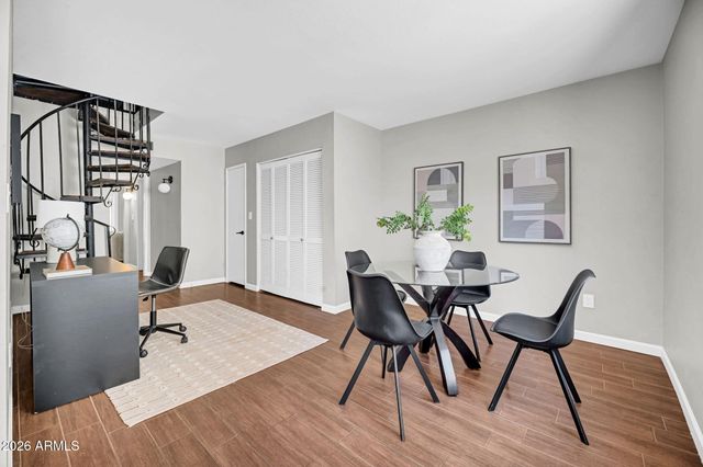 7 E LOMA Lane, Phoenix, AZ 85020