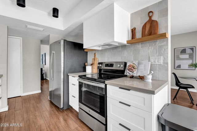 7 E LOMA Lane, Phoenix, AZ 85020