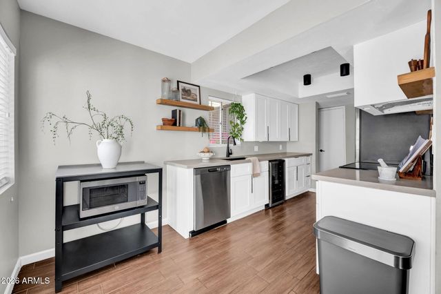 7 E LOMA Lane, Phoenix, AZ 85020