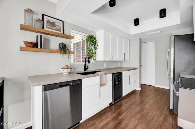 7 E LOMA Lane, Phoenix, AZ 85020