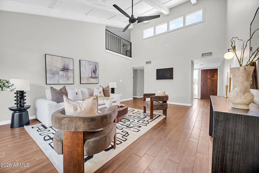 7 E LOMA Lane, Phoenix, AZ 85020