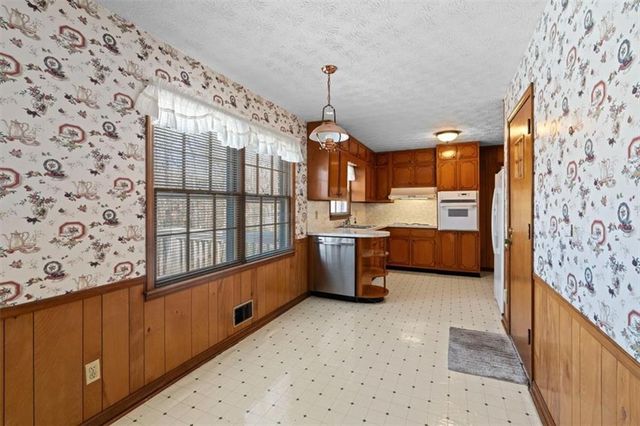 5920 Rosie Lane SE, Mableton, GA 30126